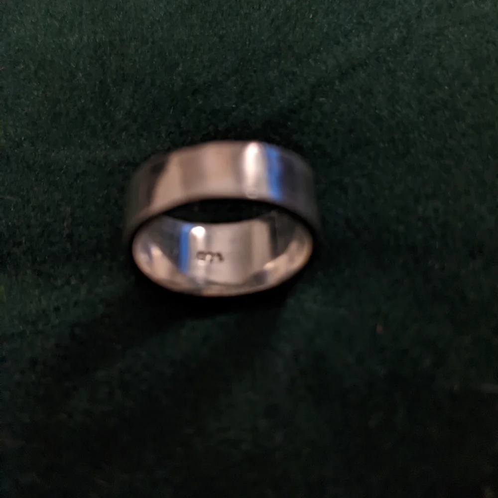 Ring - Picture 3 of 4